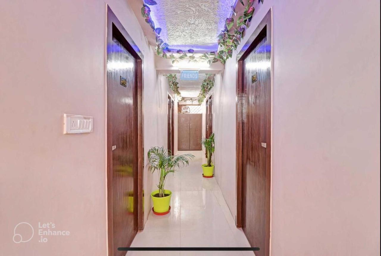 Hotel O Bottom Inn Деградун Екстер'єр фото